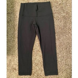 Lululemon black crop leggings